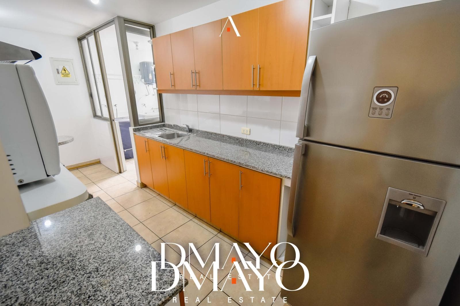 Amplio departamento de 120m2 en venta con 2 dormitorios, sala TV/escritorio y 2 estac. en San Isidro — foto 12
