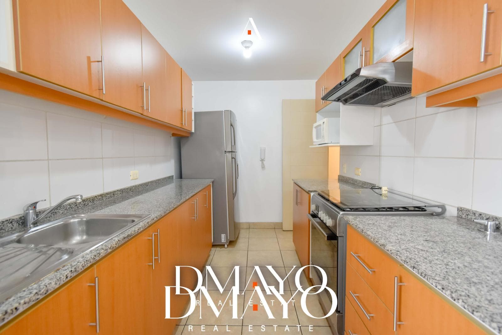 Amplio departamento de 120m2 en venta con 2 dormitorios, sala TV/escritorio y 2 estac. en San Isidro — foto 14