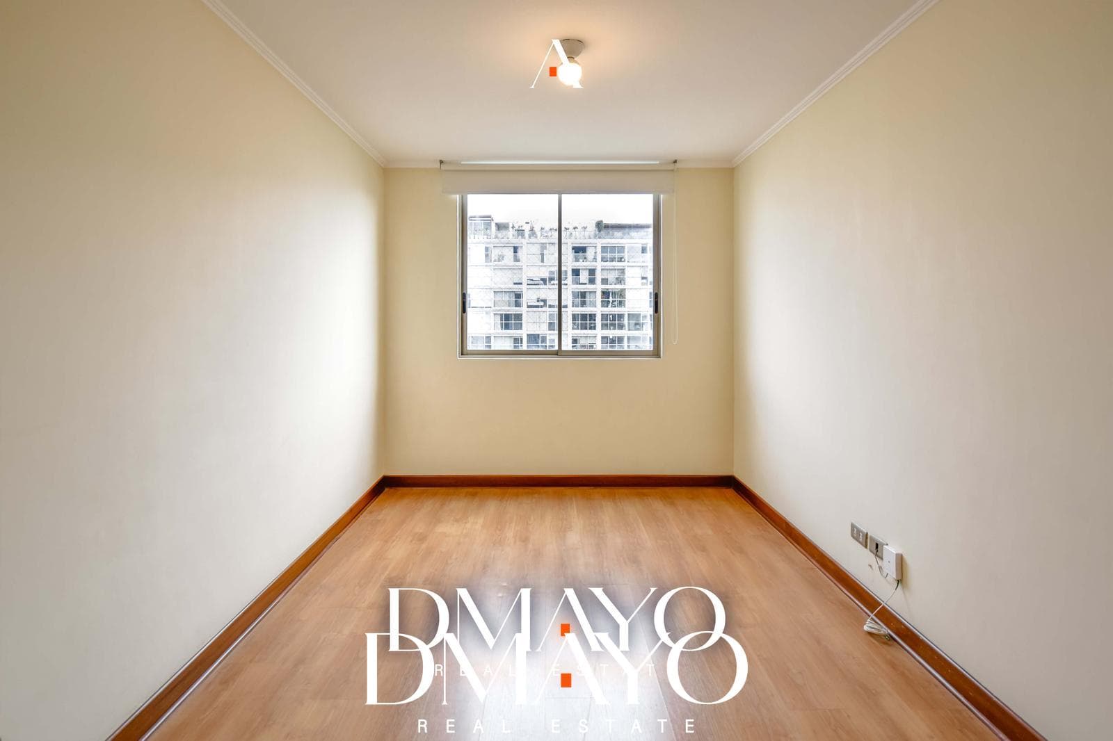 Amplio departamento de 120m2 en venta con 2 dormitorios, sala TV/escritorio y 2 estac. en San Isidro — foto 16