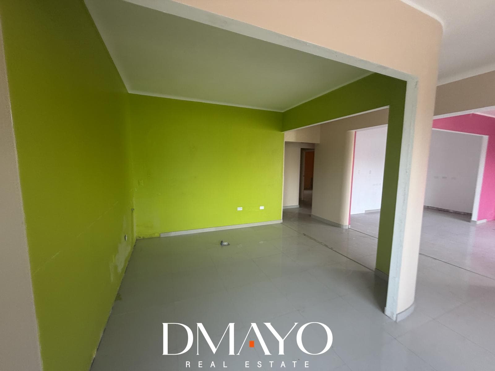 Venta de amplio dpto o Local en San Isidro para remodelar y dejarlo a tu gusto — foto 5