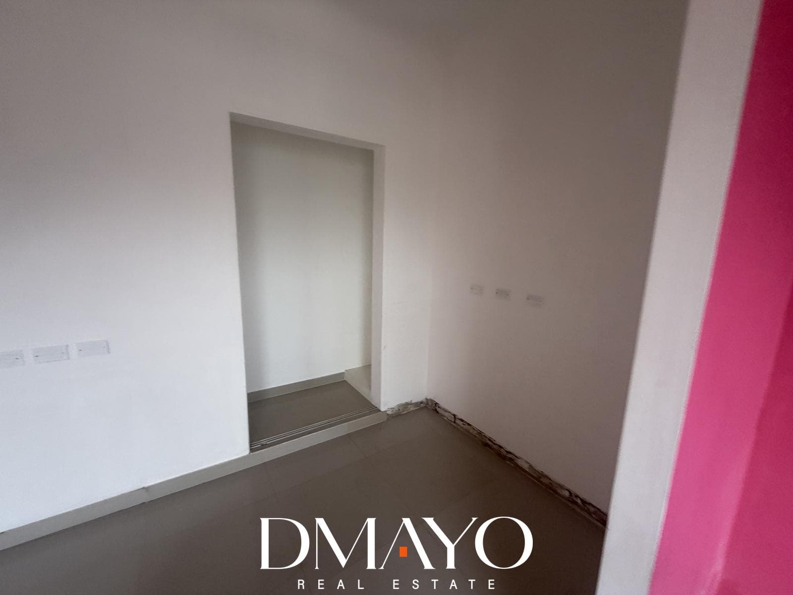 Venta de amplio dpto o Local en San Isidro para remodelar y dejarlo a tu gusto — foto 7