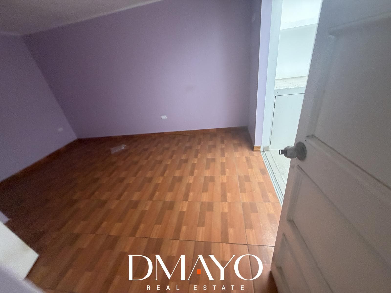 Venta de amplio dpto o Local en San Isidro para remodelar y dejarlo a tu gusto — foto 10