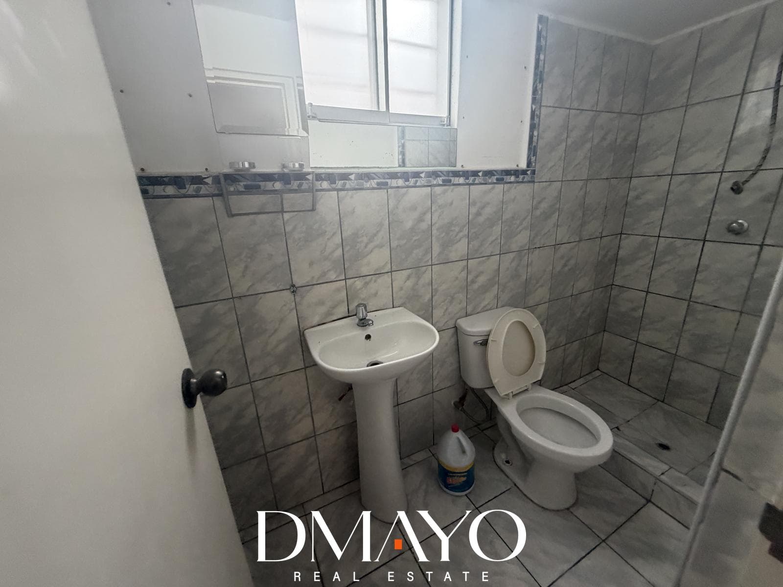 Venta de amplio dpto o Local en San Isidro para remodelar y dejarlo a tu gusto — foto 11