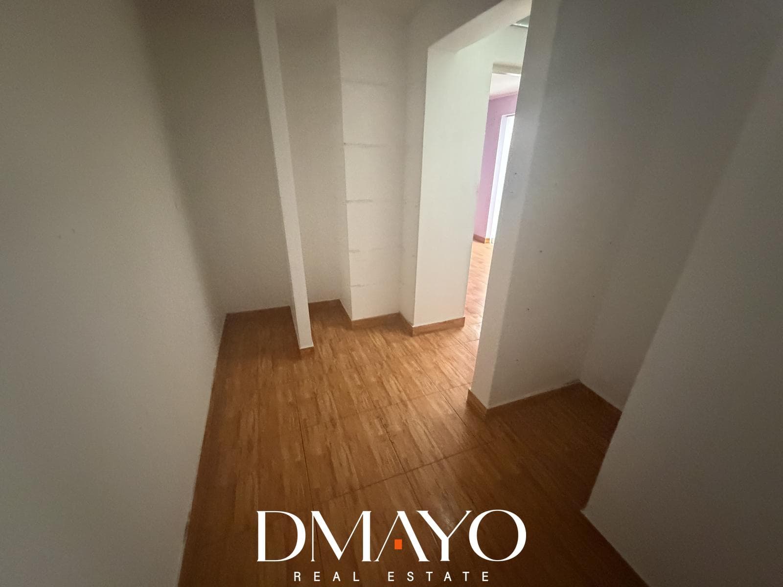 Venta de amplio dpto o Local en San Isidro para remodelar y dejarlo a tu gusto — foto 12