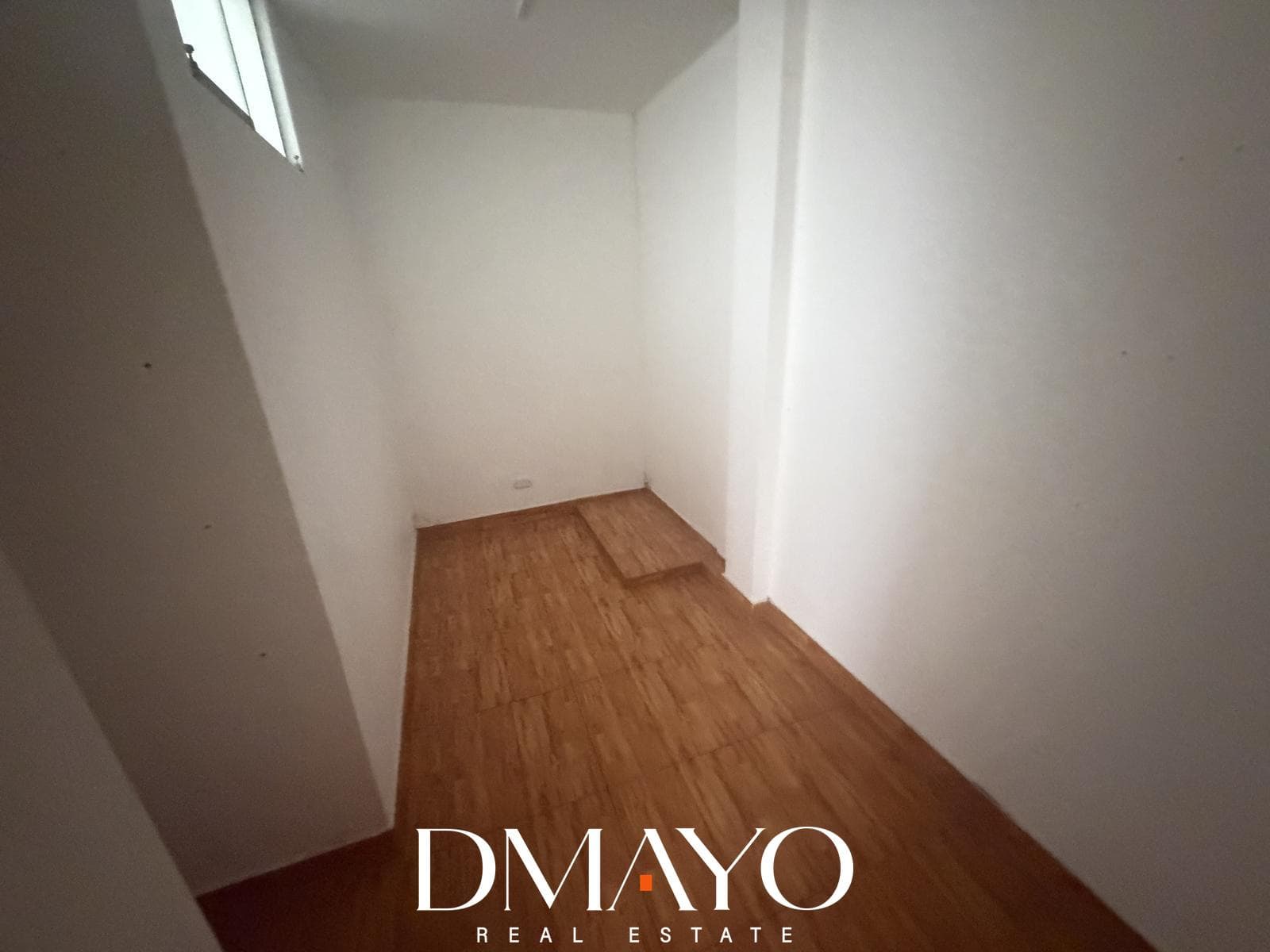 Venta de amplio dpto o Local en San Isidro para remodelar y dejarlo a tu gusto — foto 13