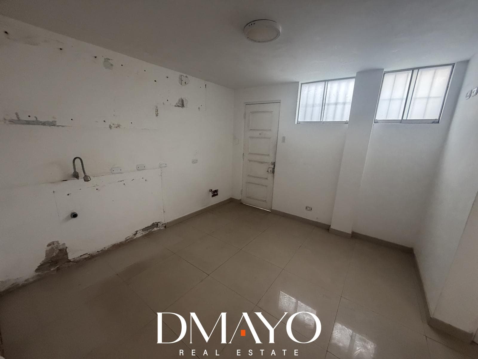 Venta de amplio dpto o Local en San Isidro para remodelar y dejarlo a tu gusto — foto 23