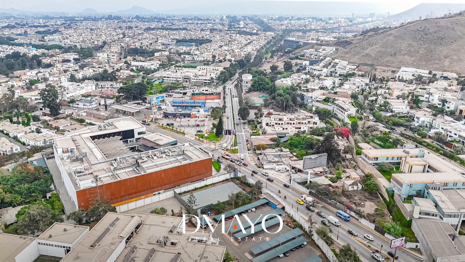 VENTA CASA COMO TERRENO DE 2500M2, 58.3m de FRENTE CON PARAMETROS PARA 5 PISOS — foto 5