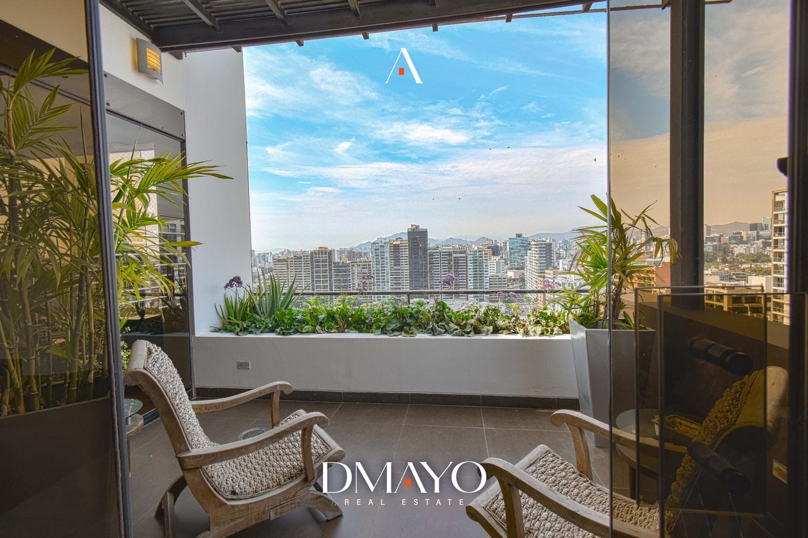 PENTHOUSE TRIPLEX con PISCINA vista al GOLF — foto 9