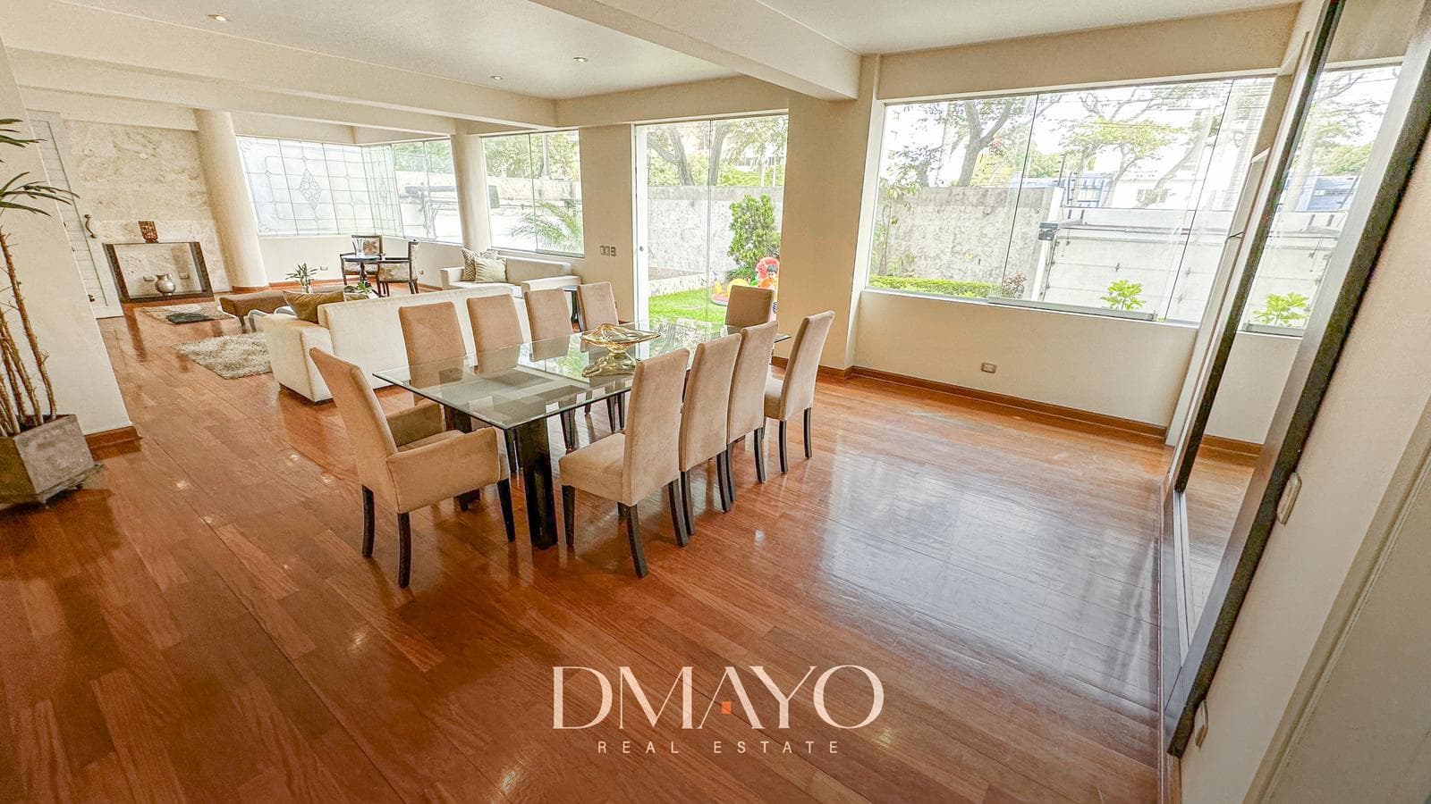 VENTA DE EXCLUSIVO DEPARTAMENTO EN PRIMER PISO CON JARDIN Y  PISCINA URB. ORRANTIA - SAN ISIDRO — foto 1