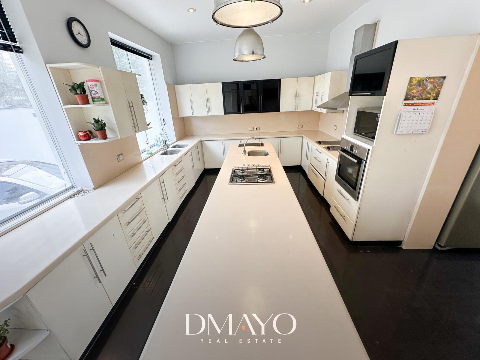 VENTA DE EXCLUSIVO DEPARTAMENTO EN PRIMER PISO CON JARDIN Y  PISCINA URB. ORRANTIA - SAN ISIDRO — foto 17