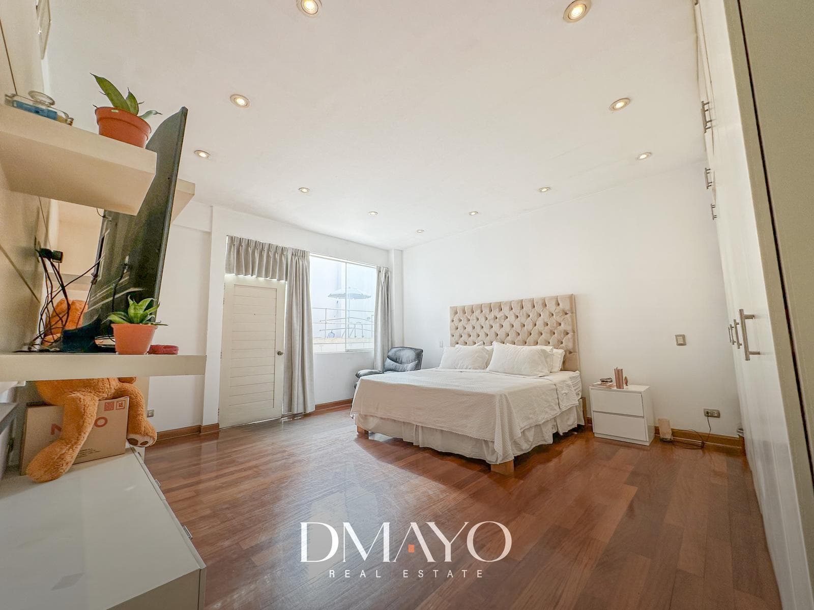 VENTA DE EXCLUSIVO DEPARTAMENTO EN PRIMER PISO CON JARDIN Y  PISCINA URB. ORRANTIA - SAN ISIDRO — foto 23