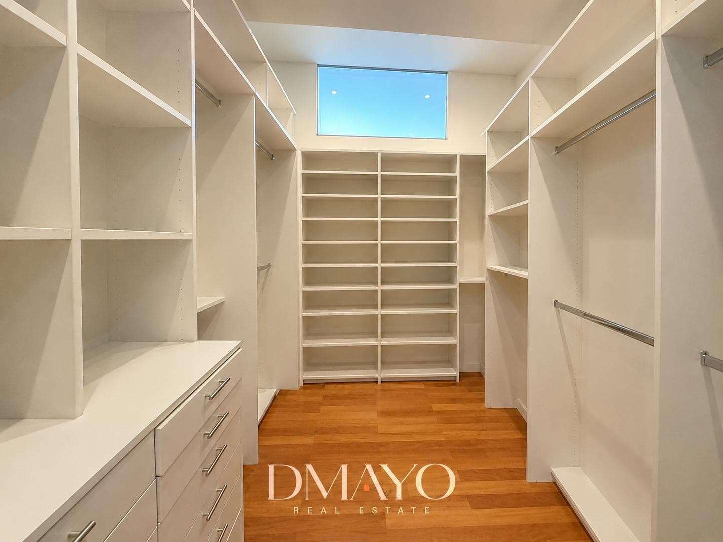 VENTA DE EXCLUSIVO DEPARTAMENTO EN PRIMER PISO CON JARDIN Y  PISCINA URB. ORRANTIA - SAN ISIDRO — foto 24