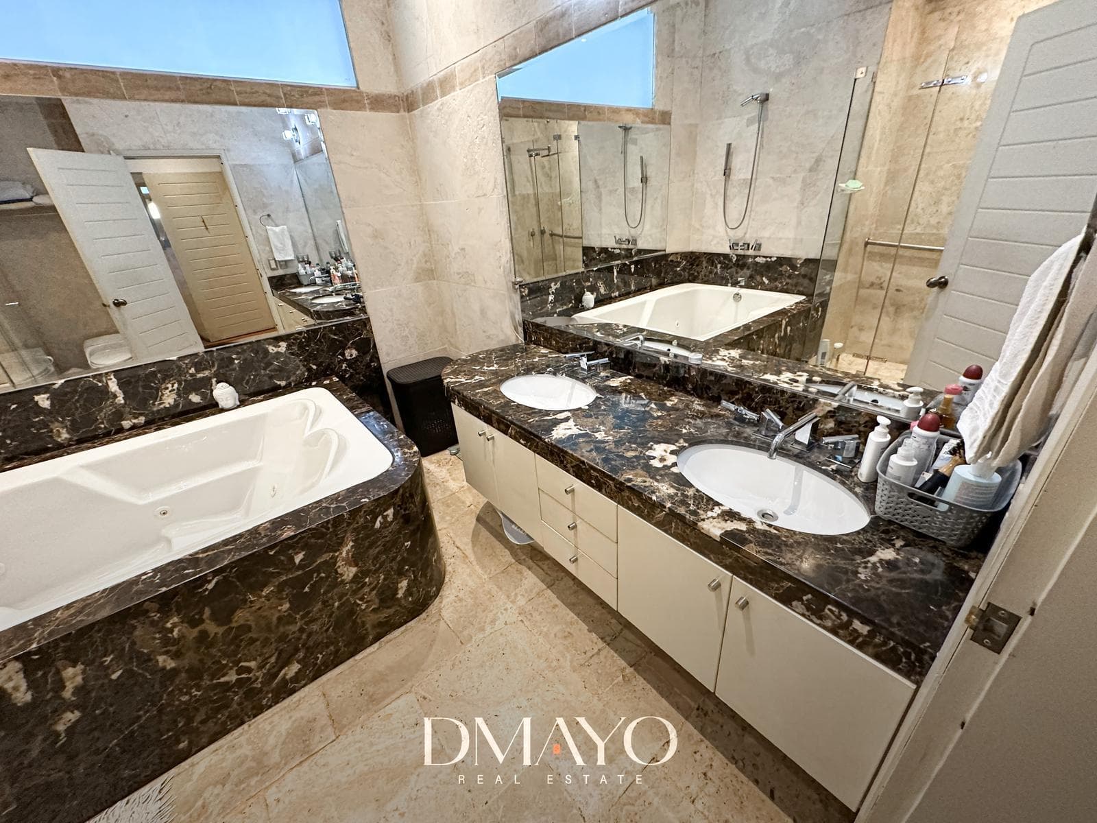 VENTA DE EXCLUSIVO DEPARTAMENTO EN PRIMER PISO CON JARDIN Y  PISCINA URB. ORRANTIA - SAN ISIDRO — foto 25