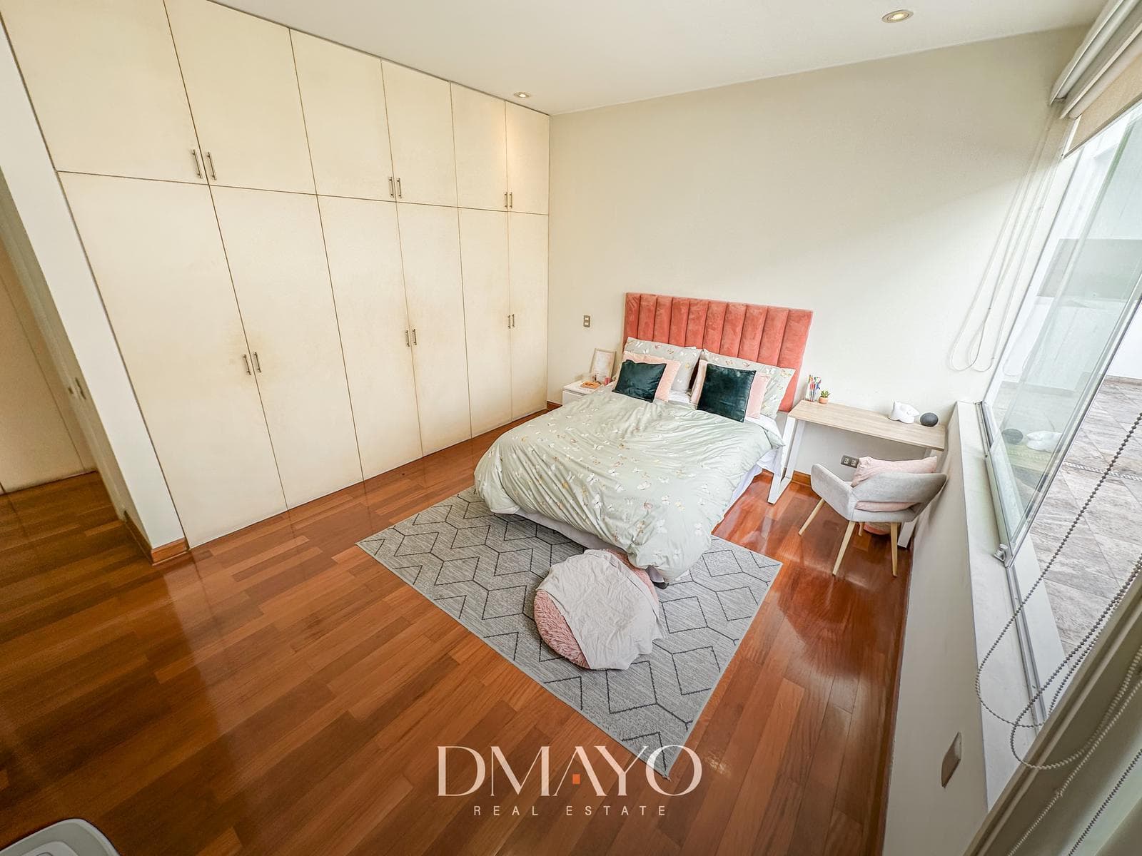 VENTA DE EXCLUSIVO DEPARTAMENTO EN PRIMER PISO CON JARDIN Y  PISCINA URB. ORRANTIA - SAN ISIDRO — foto 28