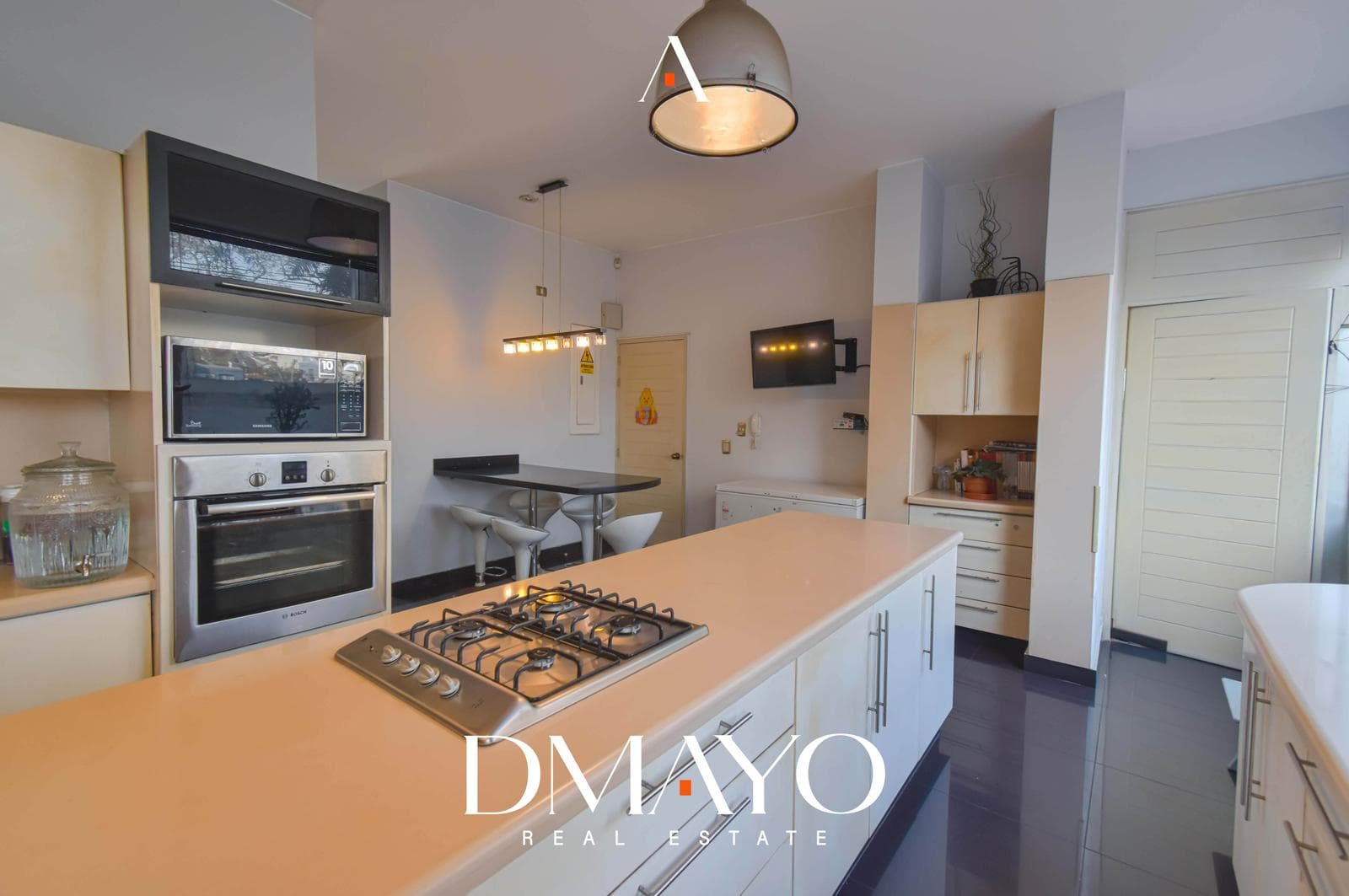 VENTA DE EXCLUSIVO DEPARTAMENTO EN PRIMER PISO CON JARDIN Y  PISCINA URB. ORRANTIA - SAN ISIDRO — foto 29