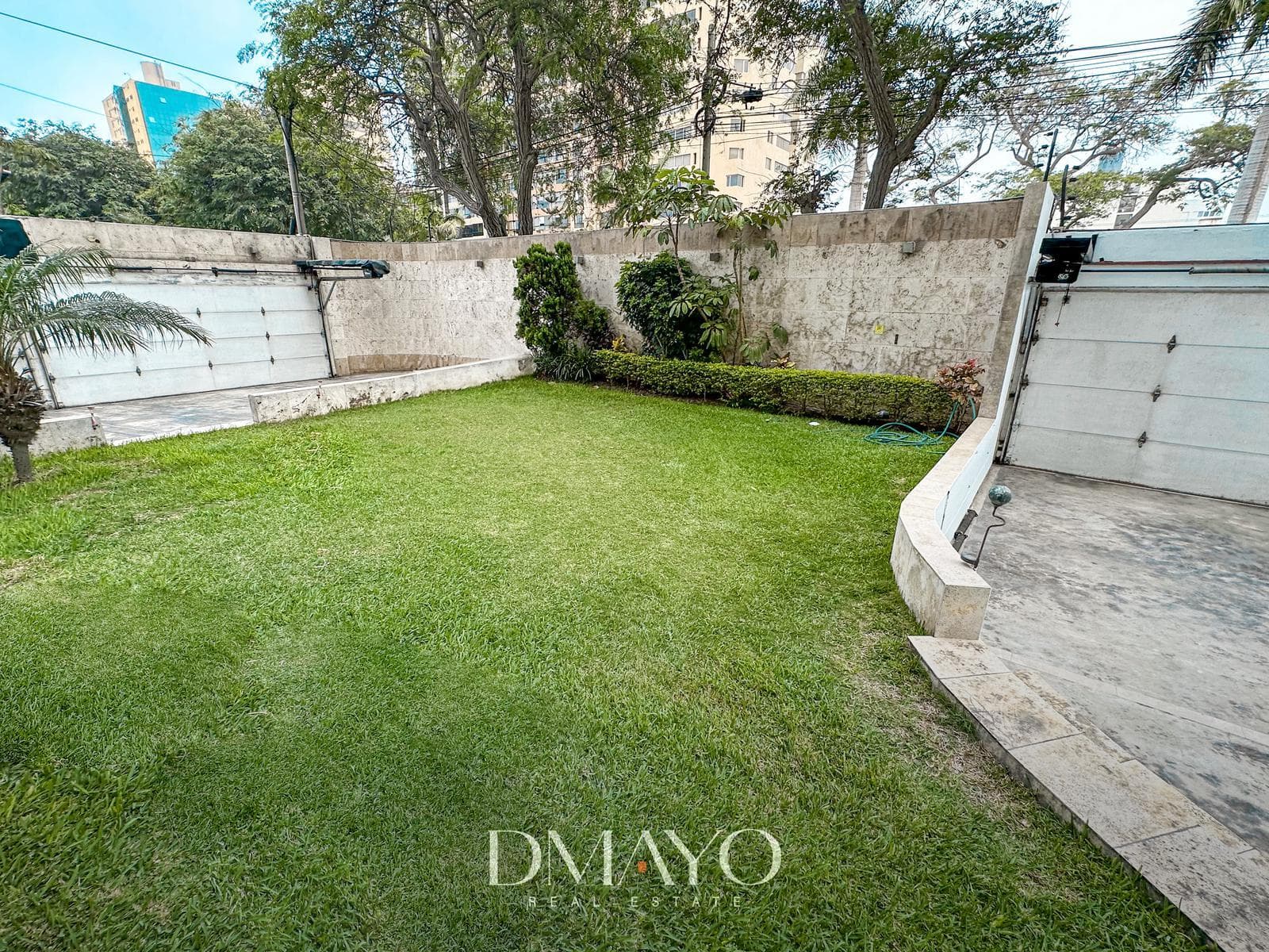 VENTA DE EXCLUSIVO DEPARTAMENTO EN PRIMER PISO CON JARDIN Y  PISCINA URB. ORRANTIA - SAN ISIDRO — foto 33