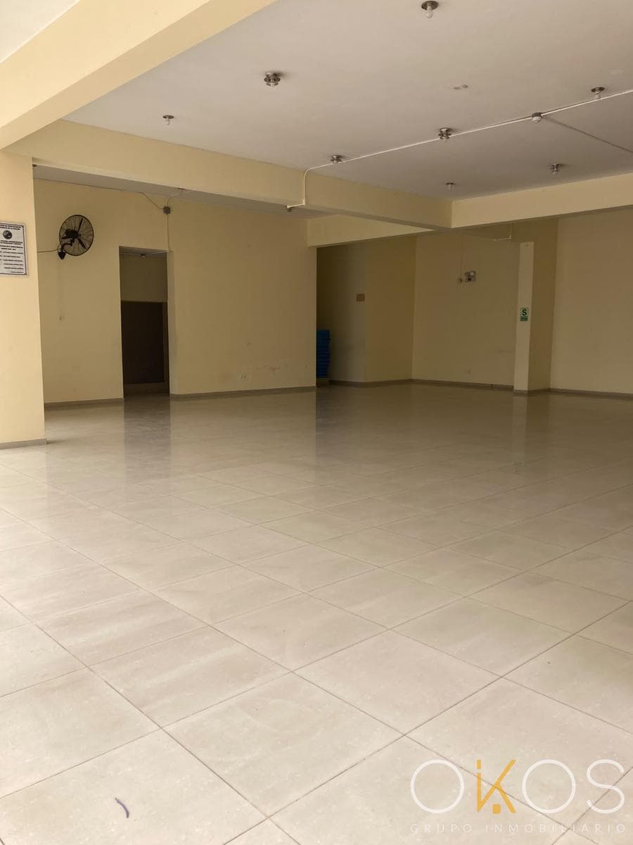 Local Deportivo Multiusos - Ocasion se vende como Terreno — foto 7