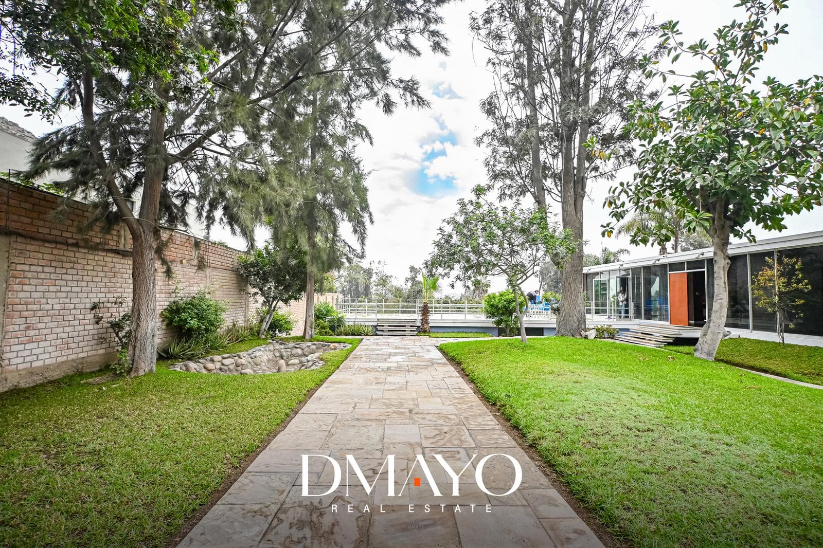 OPORTUNIDAD CASA EN VENTA CON ALTO POTENCIAL 4 DORM PISCINA 3 COCHERAS 1145m² GRAN JARDIN — foto 15