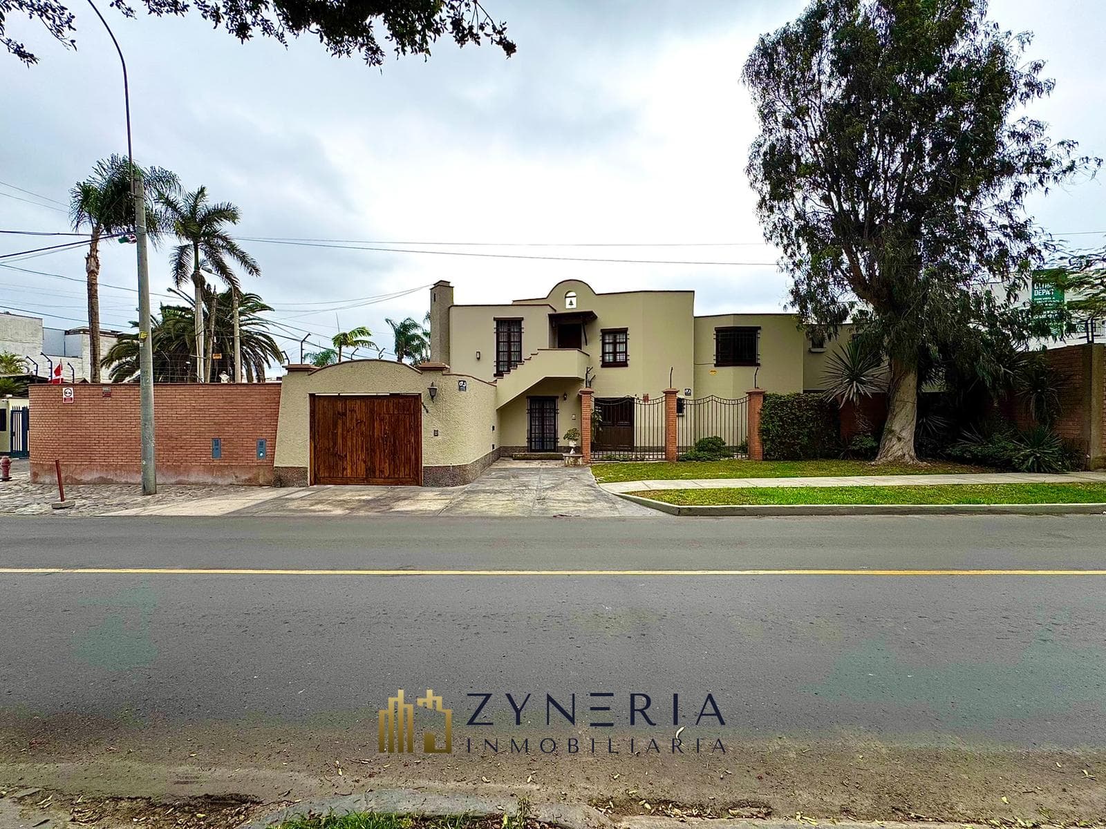 Casa como Terreno en esquina en Surco | Negociable | 460 m² | 3 pisos | Proyecto Inmobiliario — foto 3