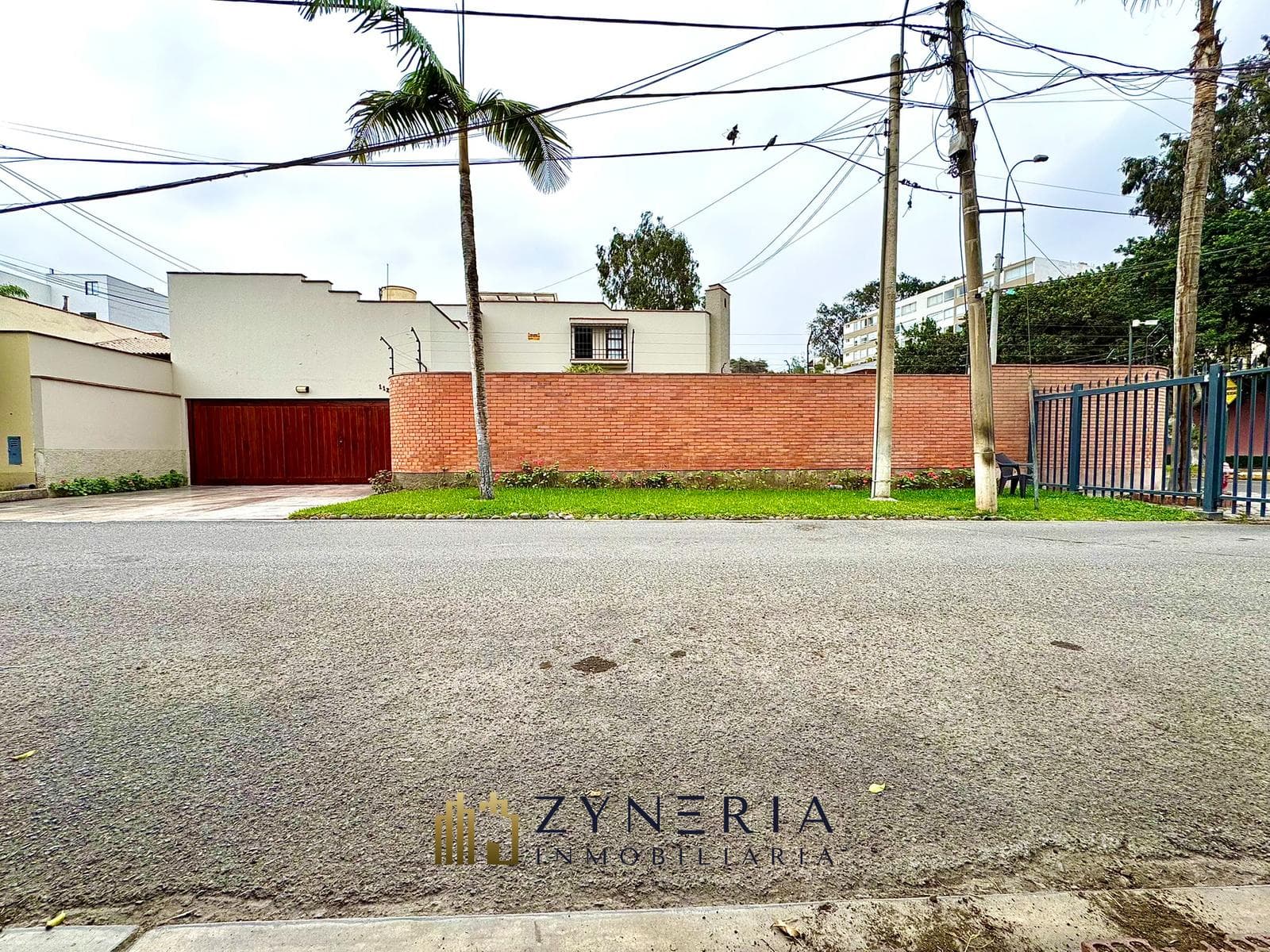 Casa como Terreno en esquina en Surco | Negociable | 460 m² | 3 pisos | Proyecto Inmobiliario — foto 5
