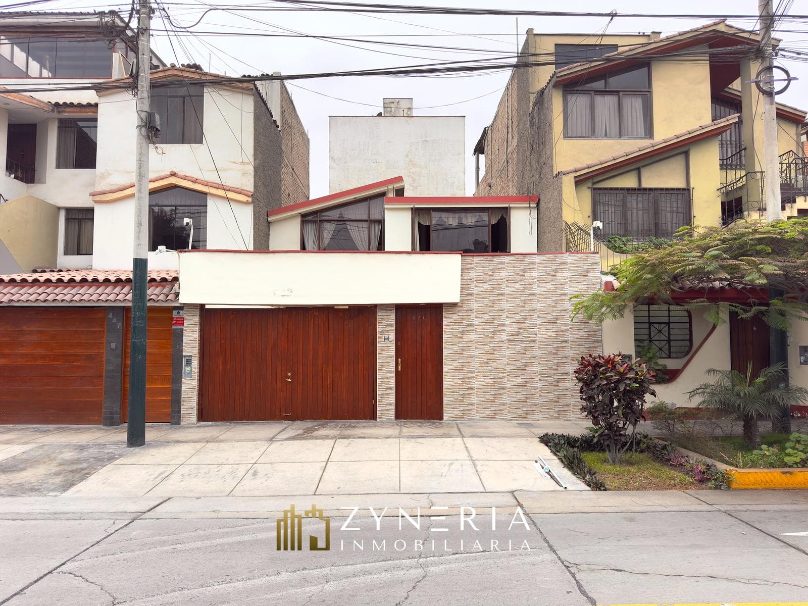 Venta de Casa frente a Parque cerca a Loma Amarilla | Surco — foto 3