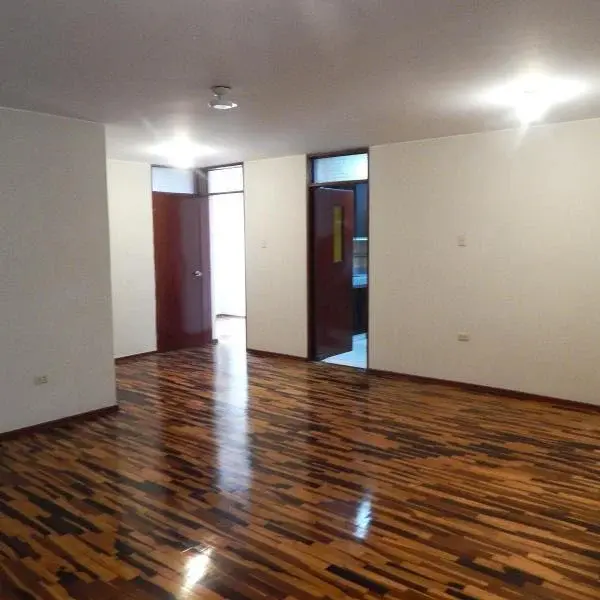 REMATO DEPARTAMENTO EN SURCO — foto 3