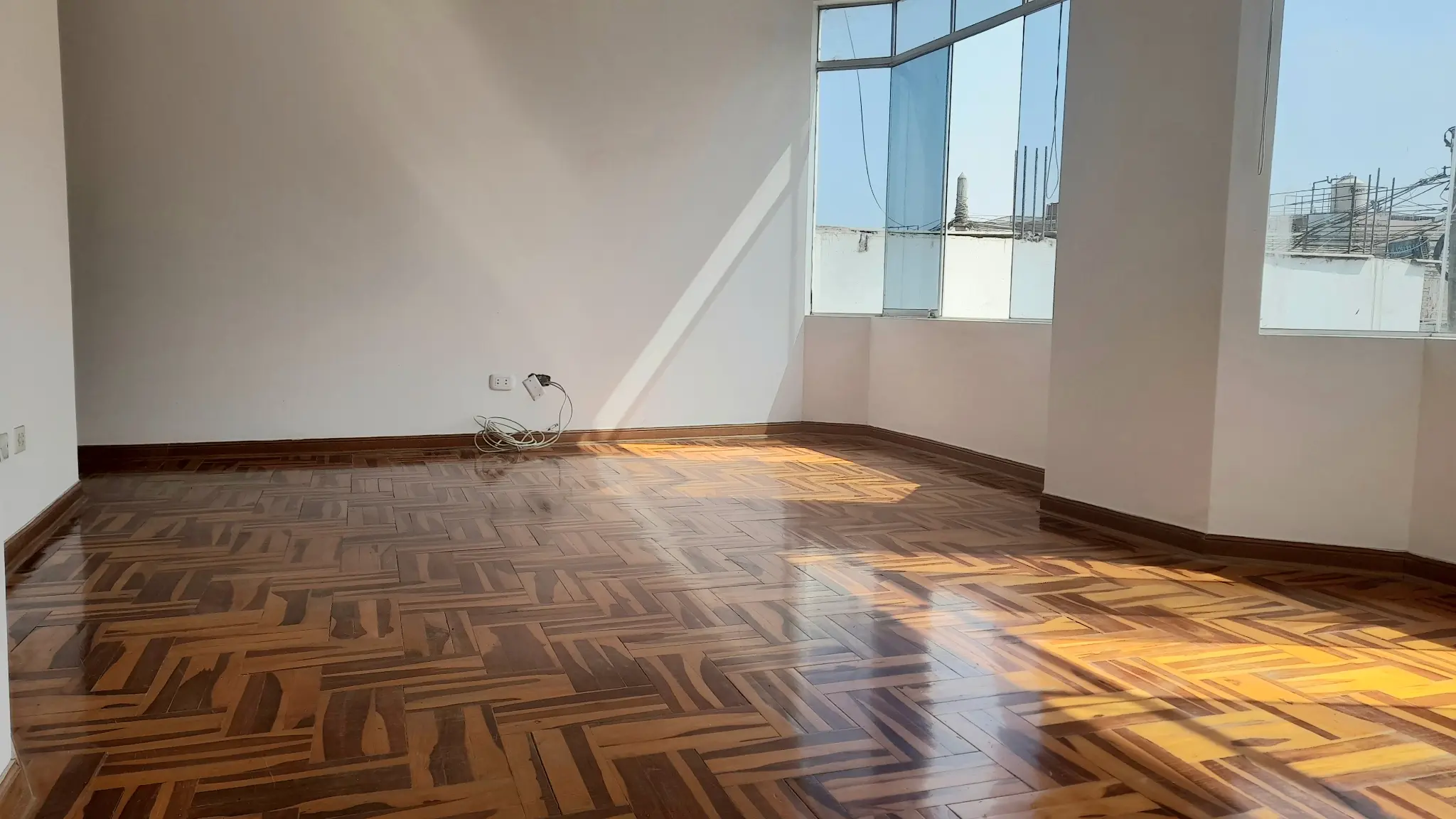 Ocasion con Cochera! Venta de Dpto. Muy Iluminado y Ventilado en La Molina — foto 16
