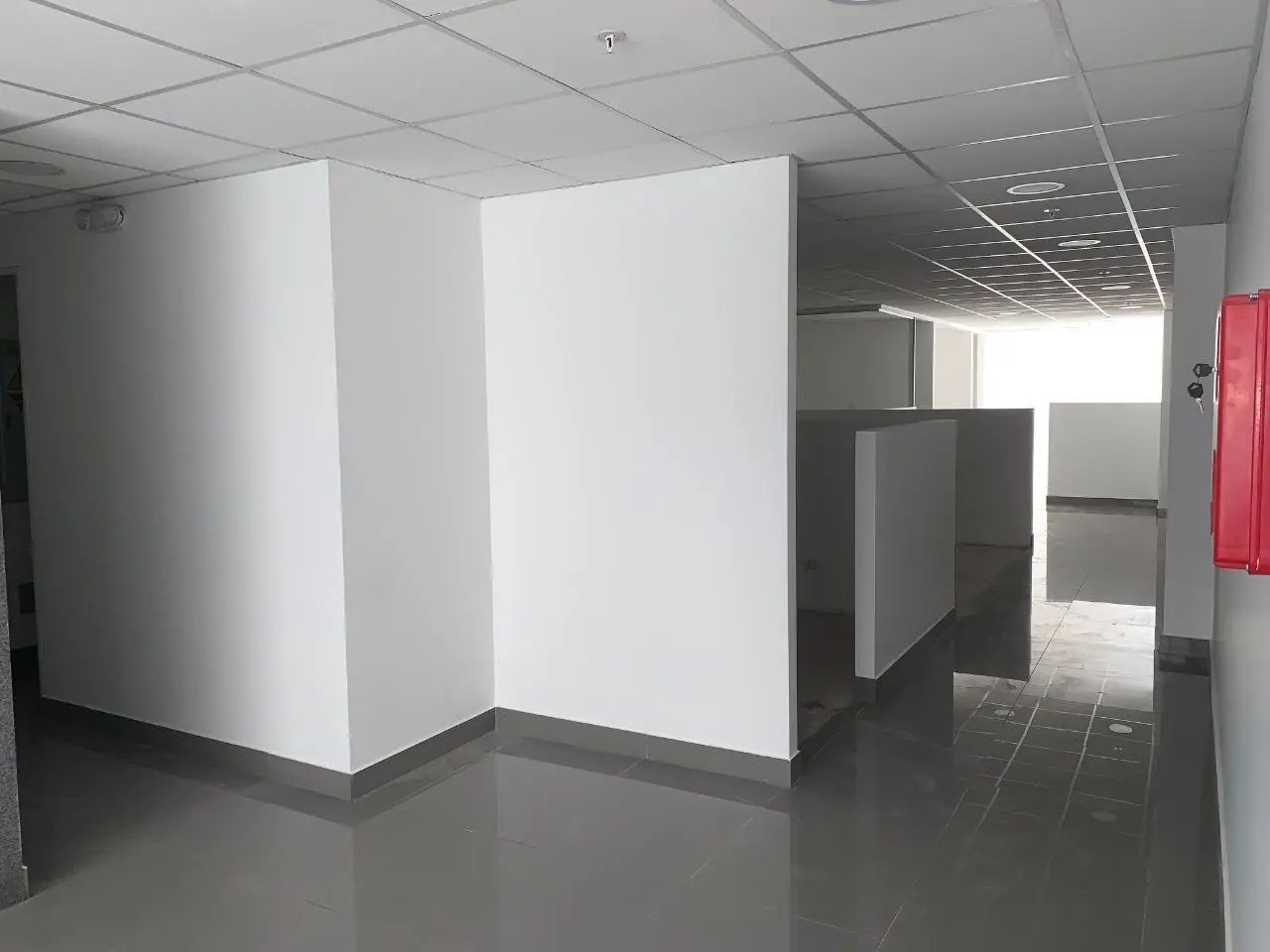 Excelente Oficinas empresariales — foto 17