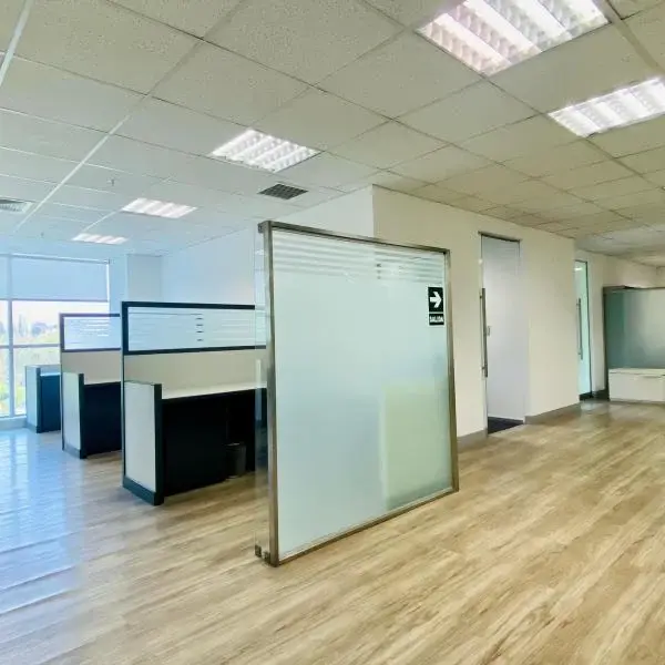 OCASION SE VENDE EMPRESA CON OFICINA — foto 5