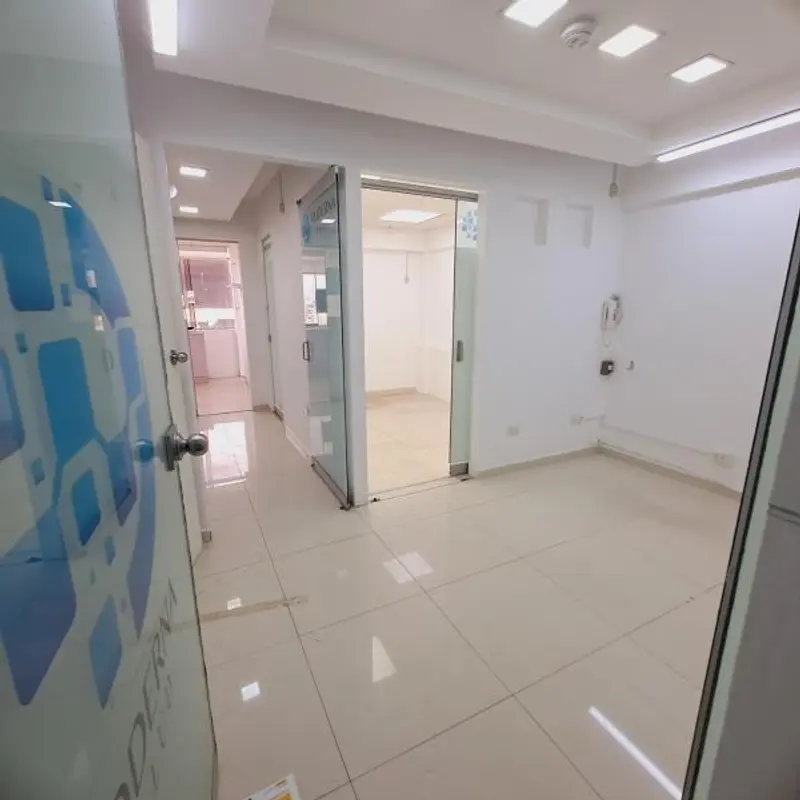 VENDO BELLA OFICINA COMERCIAL  AMBIENTES O COMO DEPA BAO COMPLET MTS — foto 12