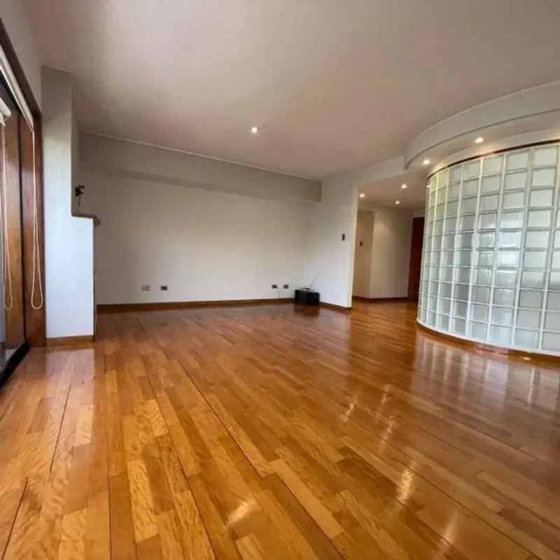 DEPARTAMENTO UBICADO EN AV HIGUERETA  COCHERA  DEPSITO — foto 6