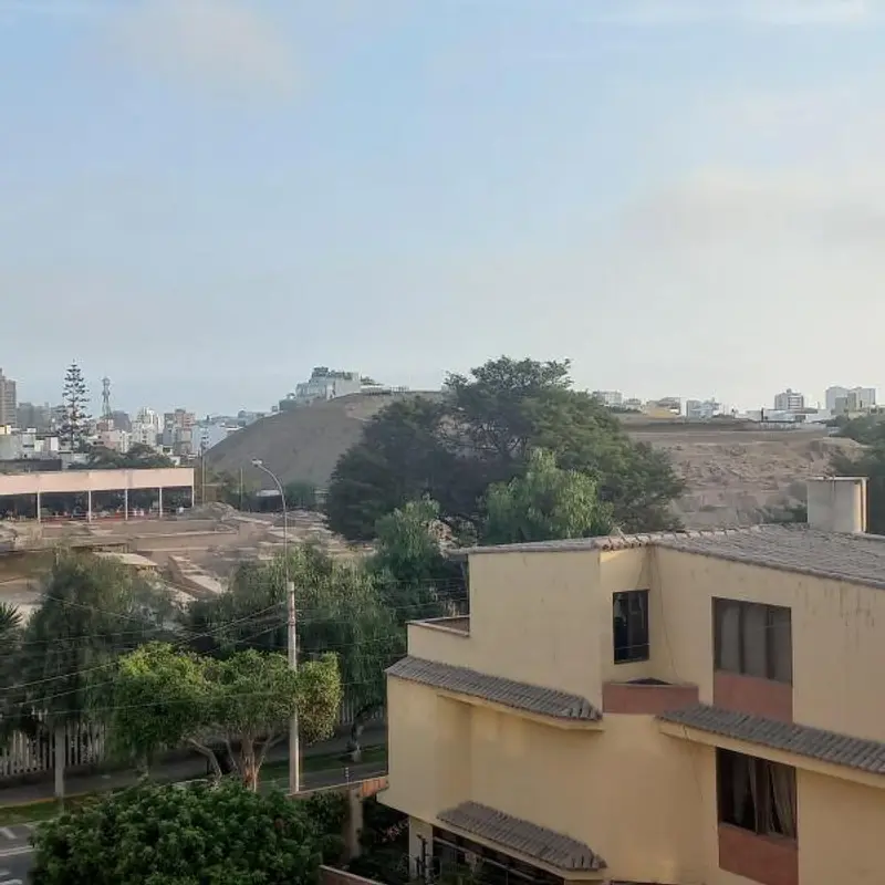 Oportunidad Departameto  m con vista a la Huaca Pucllana — foto 6