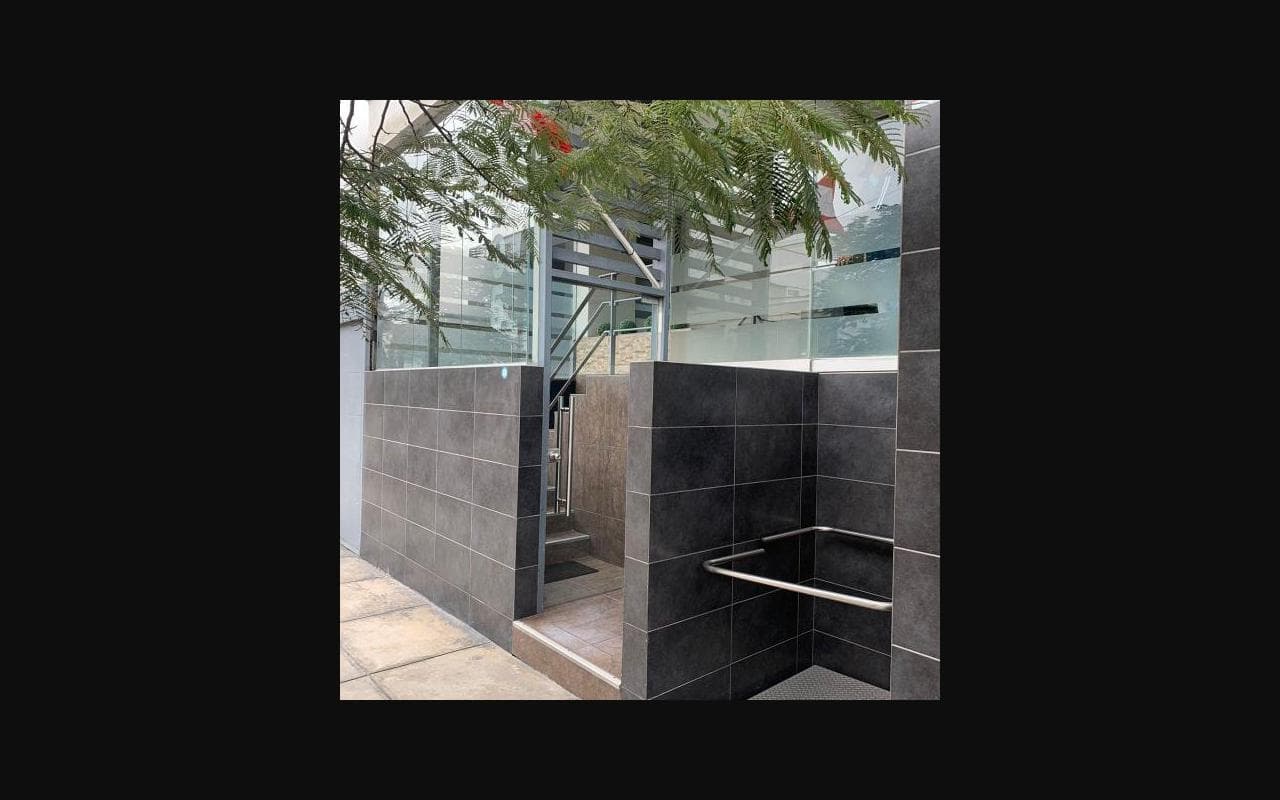 Venta de departamento en Surco con Cochera m