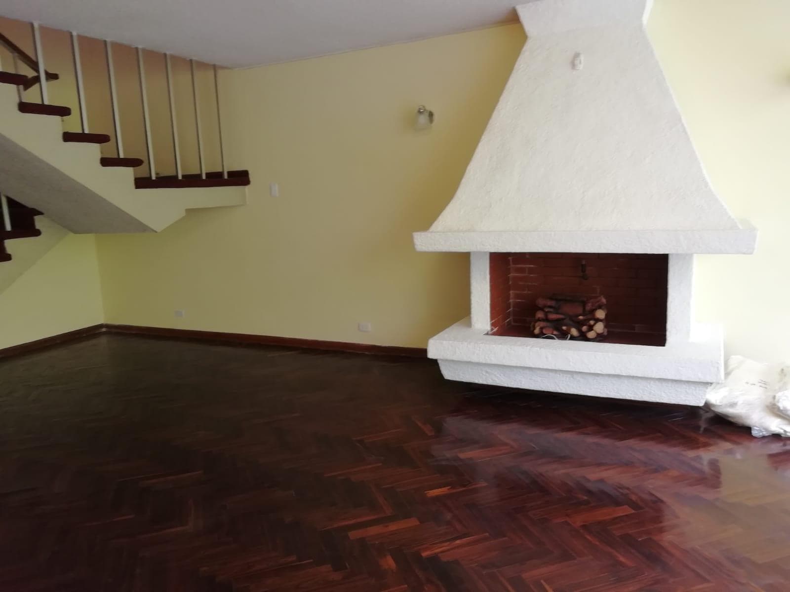 VENDO CASA LINCE LÍMITE SAN ISIDRO A PASOS DE 2 DE MAYO