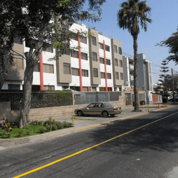 SE VENDE DEPARTAMENTO EN ALOSO DE MOLINA EN CUARTO PISO CON ASCENSOR SURCO