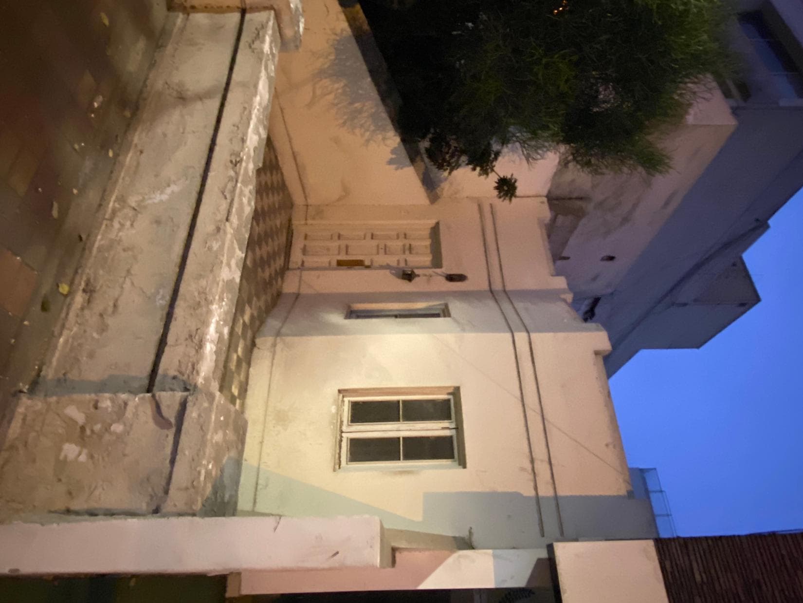 VENDO CASA COMO TERRENO DE 186 M2. EN LA AVENIDA CONQUISTADORES CUADRA 7, SAN IS
