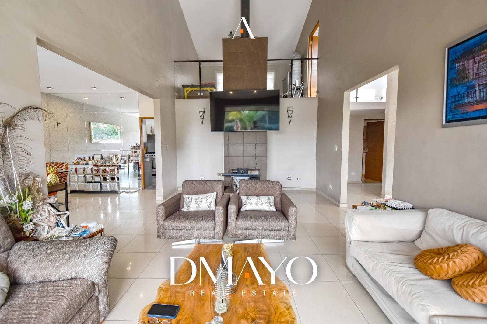 OCASION: Venta Casa esquina 559.60 m2 Independiente y con piscina-Rinconada del Lago II La Molina