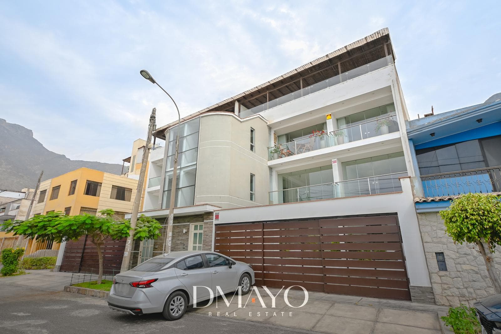 DEPARTAMENTO PRIMER Y SEGUNDO PISO EN VENTA LA MOLINA ALT CDRA 20 AV LOS FRESNOS